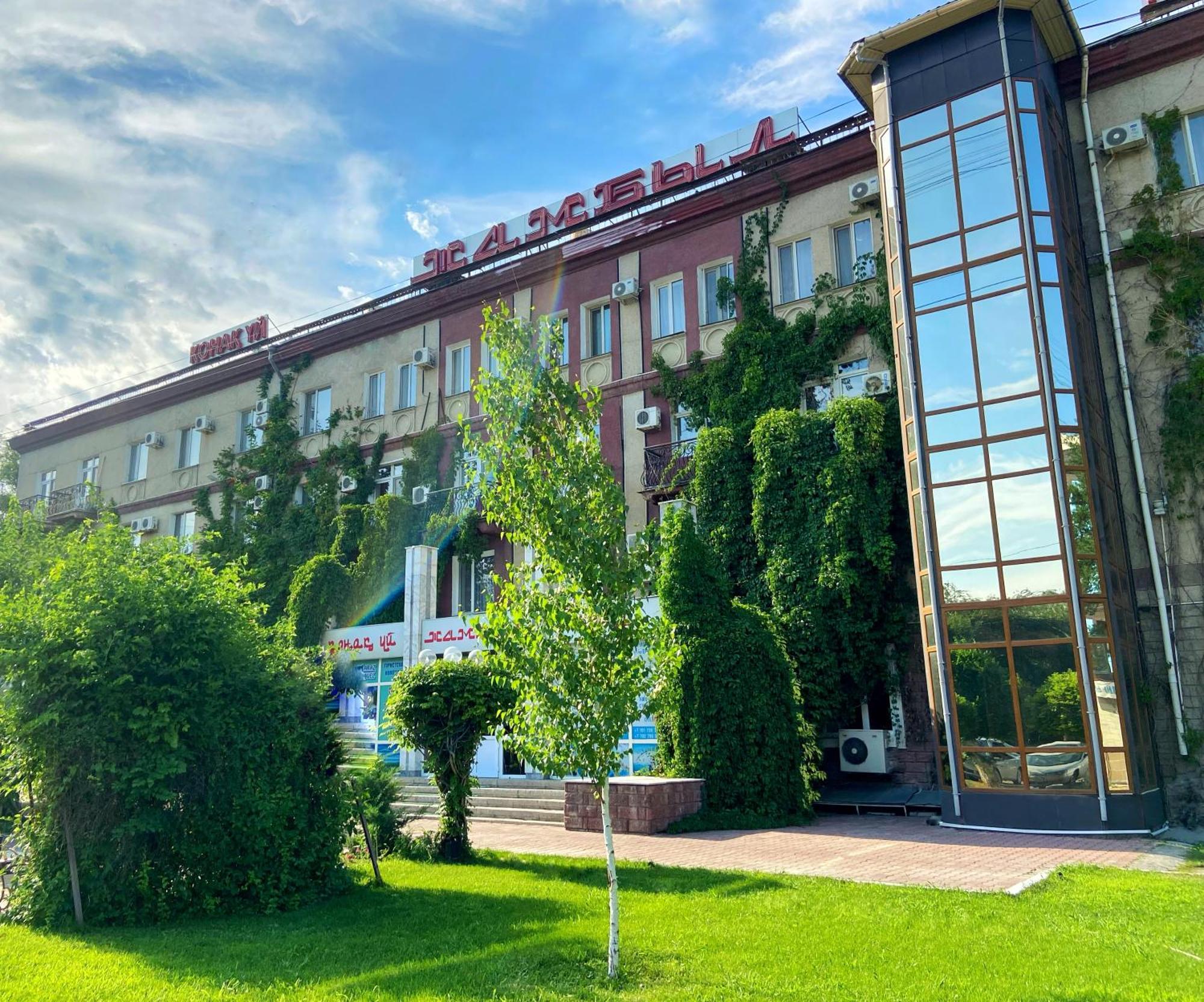 Hotel Zhambyl Taraz Buitenkant foto