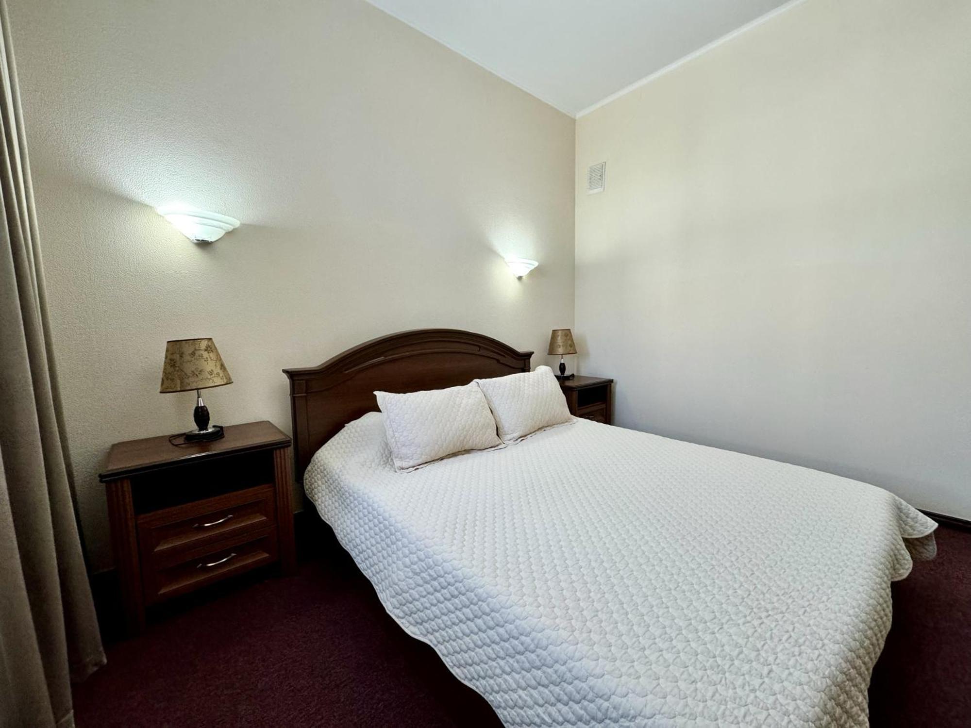 Hotel Zhambyl Taraz Buitenkant foto