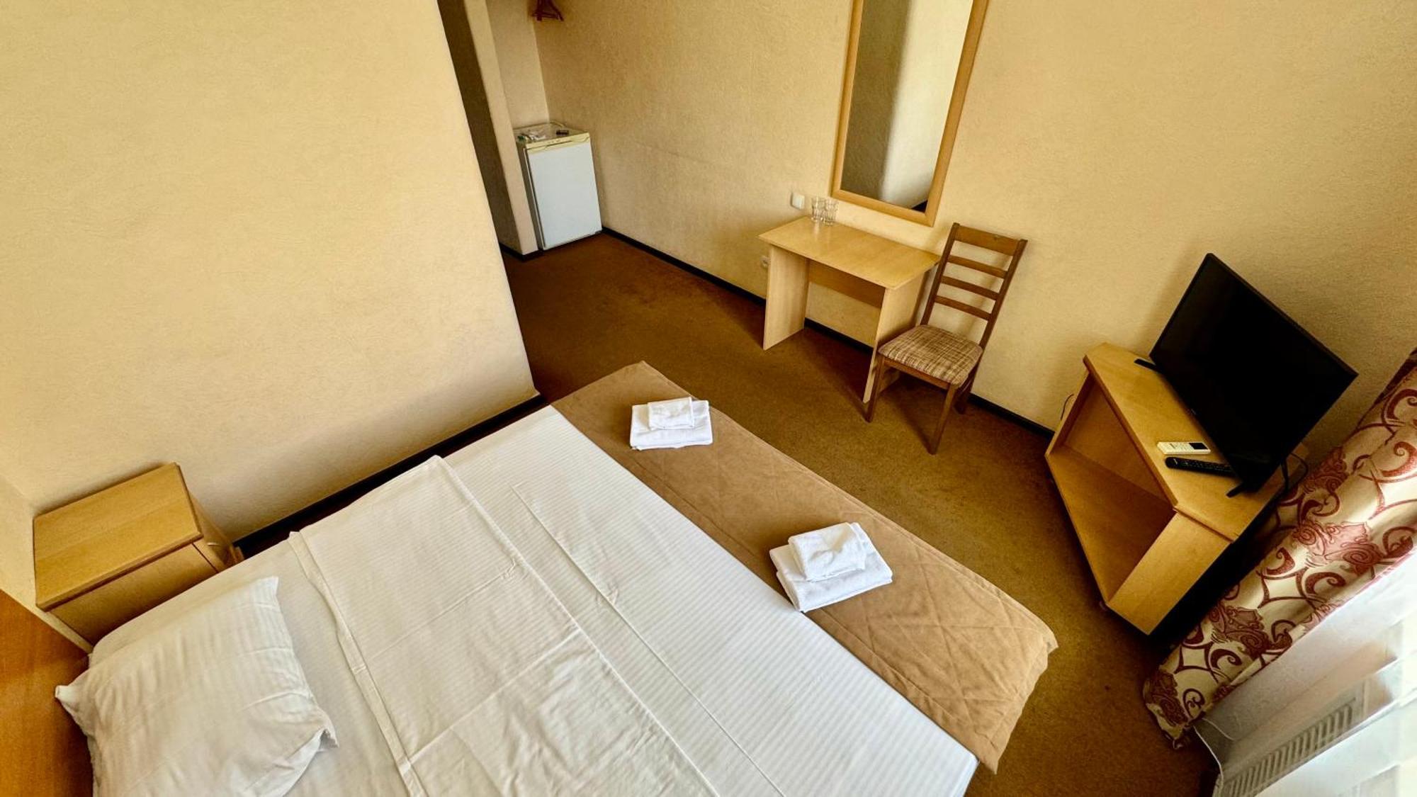 Hotel Zhambyl Taraz Buitenkant foto